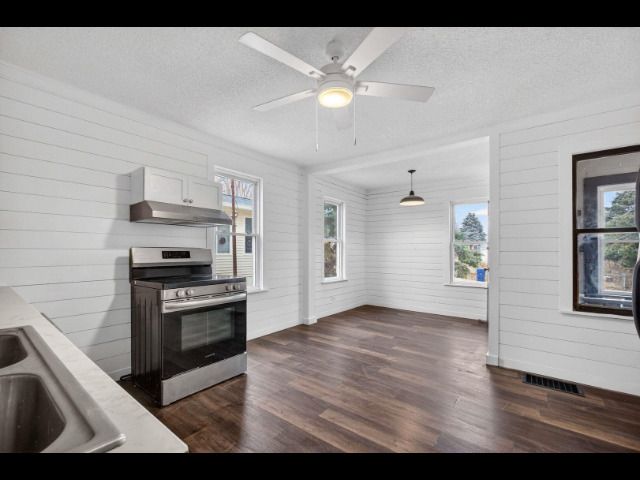 2503 Glenn Street, Bettendorf, IA 52722