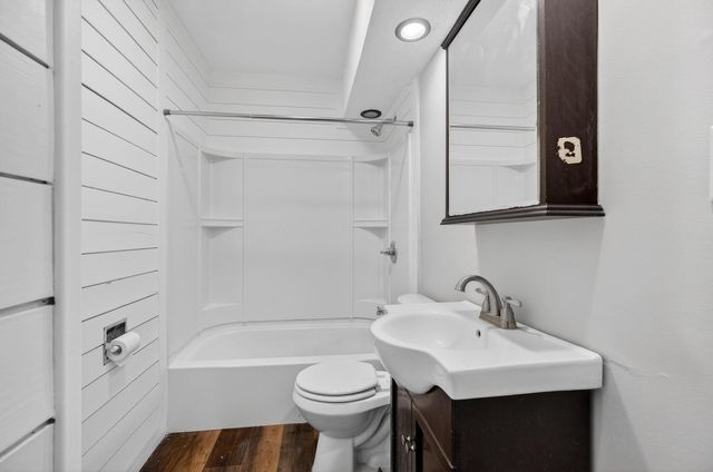 2503 Glenn Street, Bettendorf, IA 52722