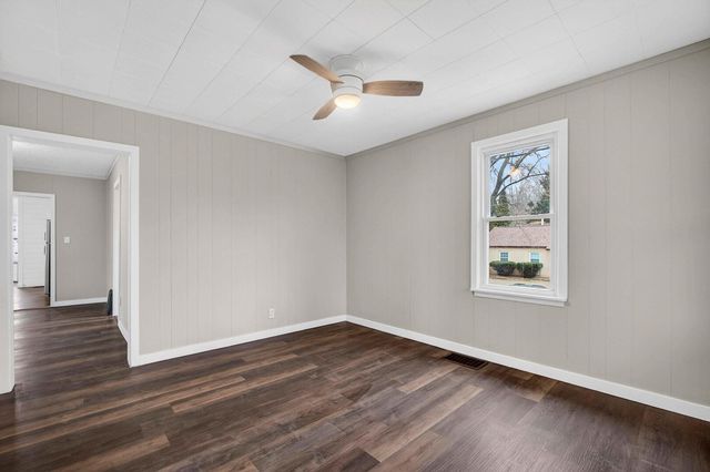 2503 Glenn Street, Bettendorf, IA 52722