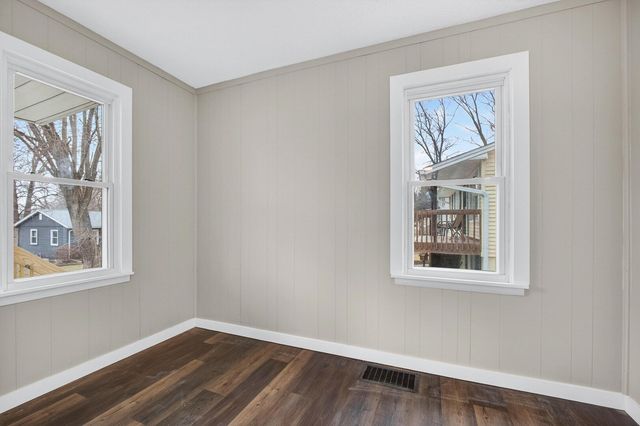 2503 Glenn Street, Bettendorf, IA 52722