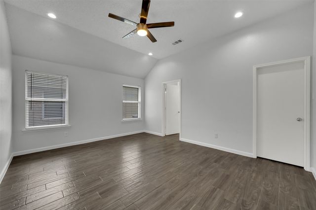 2068 Pecan Creek Drive, Mesquite, TX 75181