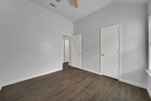 2068 Pecan Creek Drive, Mesquite, TX 75181