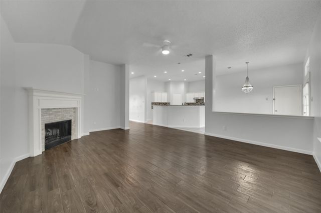 2068 Pecan Creek Drive, Mesquite, TX 75181