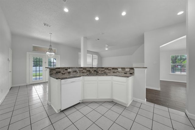 2068 Pecan Creek Drive, Mesquite, TX 75181