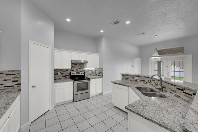 2068 Pecan Creek Drive, Mesquite, TX 75181