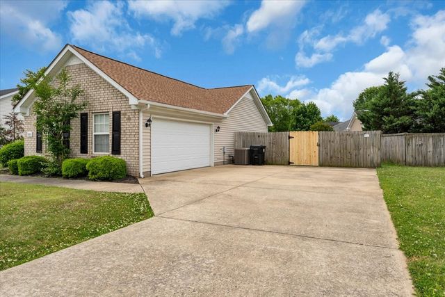 3325 Perlino Dr, Murfreesboro, TN 37128