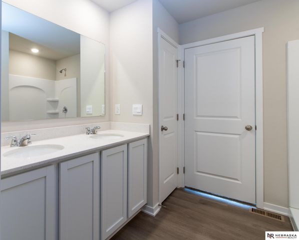 20467 Swallowtail Street, Gretna, NE 68028