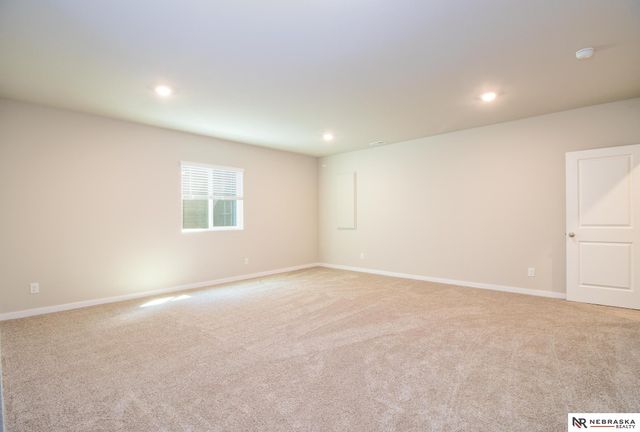 20467 Swallowtail Street, Gretna, NE 68028