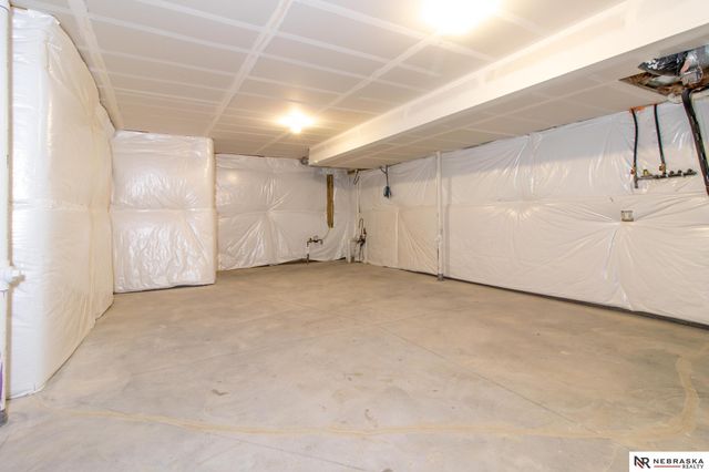 20467 Swallowtail Street, Gretna, NE 68028