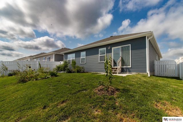 20467 Swallowtail Street, Gretna, NE 68028