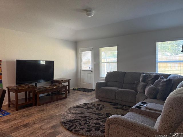 6411 Kendall Cove, Converse, TX 78109