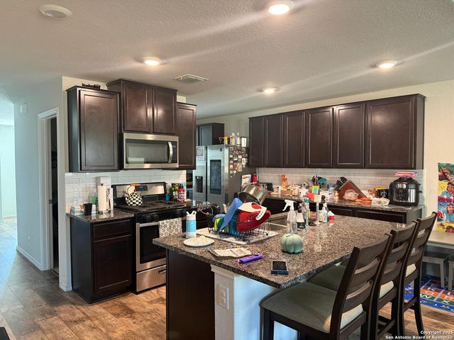 6411 Kendall Cove, Converse, TX 78109