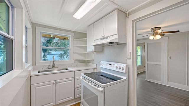 1016 10TH AVENUE W, Bradenton, FL 34205