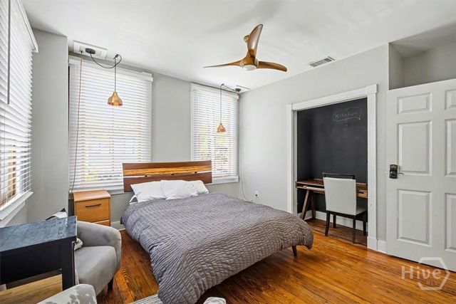 341 E Broad Street, Savannah, GA 31401