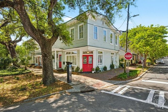 341 E Broad Street, Savannah, GA 31401