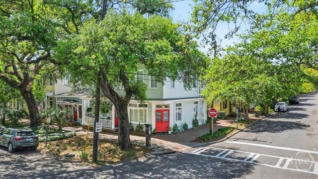 341 E Broad Street, Savannah, GA 31401