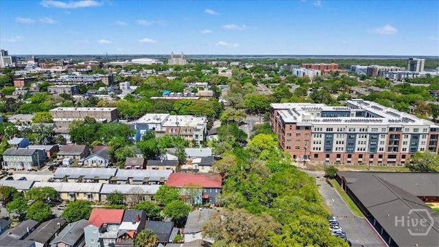 341 E Broad Street, Savannah, GA 31401