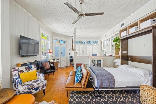341 E Broad Street, Savannah, GA 31401