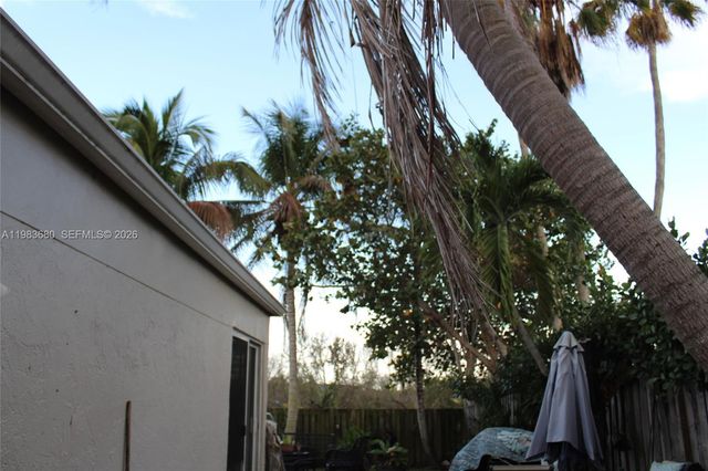 9818 SW 222nd Ter, Cutler Bay, FL 33190