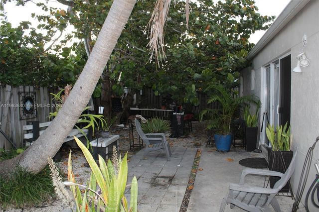 9818 SW 222nd Ter, Cutler Bay, FL 33190