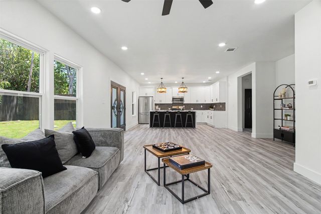 3623 Sioux Trail, Granbury, TX 76048