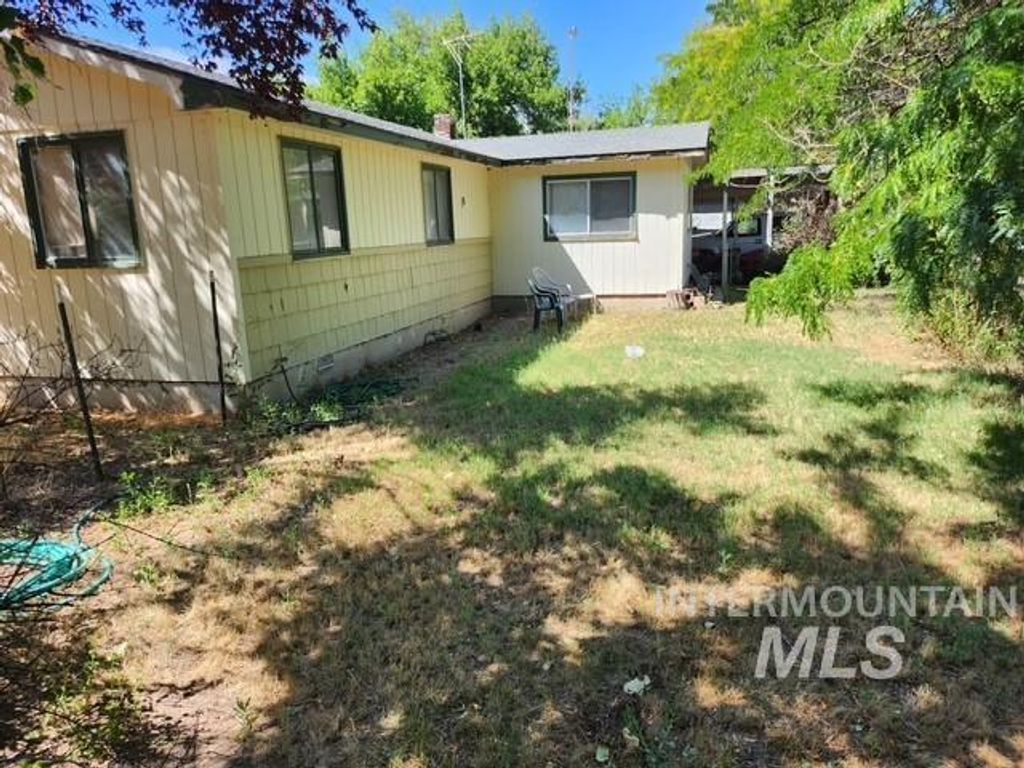 1256 S 12th St, Payette, ID 83661