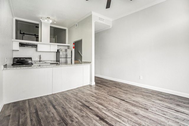 7820 Seawall Boulevard 322, Galveston, TX 77551