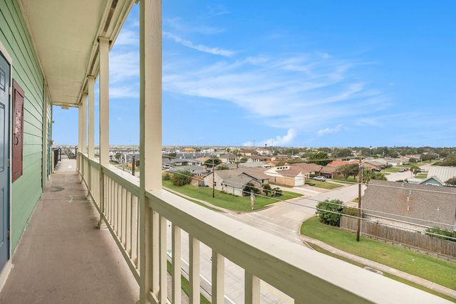 7820 Seawall Boulevard 322, Galveston, TX 77551