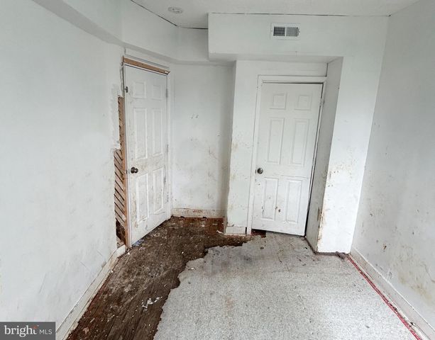 1221 N DECKER AVE, Baltimore, MD 21213