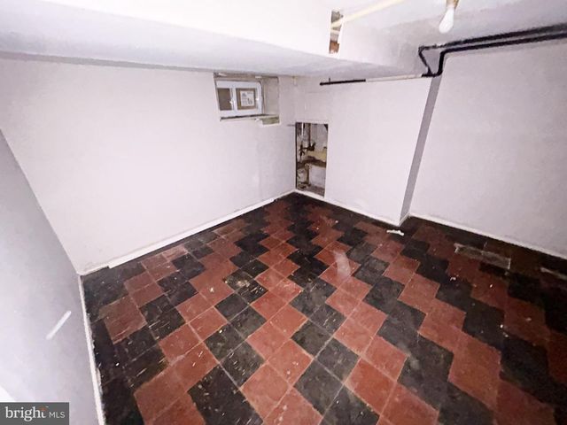 1221 N DECKER AVE, Baltimore, MD 21213