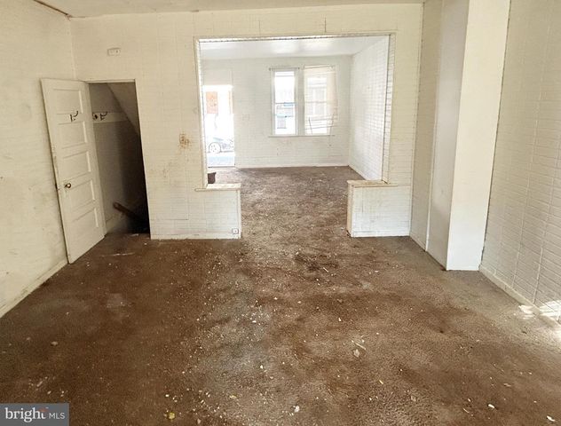 1221 N DECKER AVE, Baltimore, MD 21213