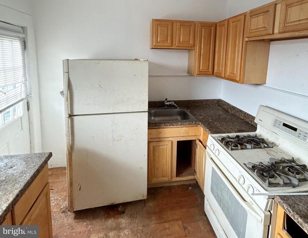 1221 N DECKER AVE, Baltimore, MD 21213