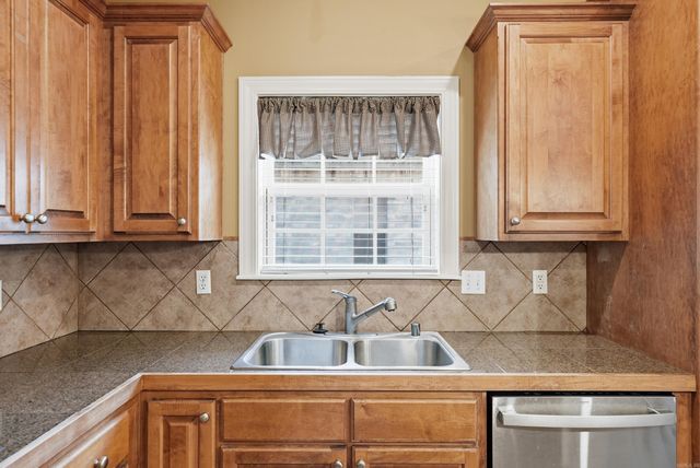 121 Lily Drive, Maumelle, AR 72113