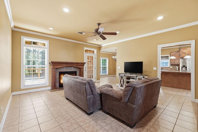 121 Lily Drive, Maumelle, AR 72113