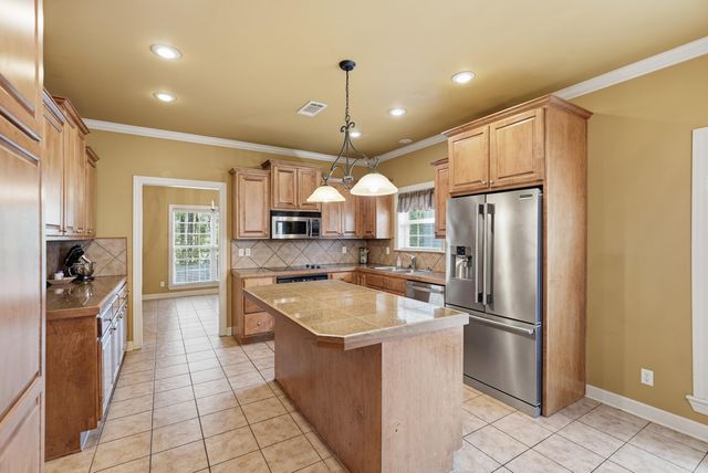 121 Lily Drive, Maumelle, AR 72113