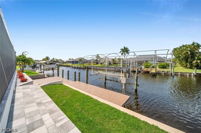 1938 Cornwallis PKWY, Cape Coral, FL 33904