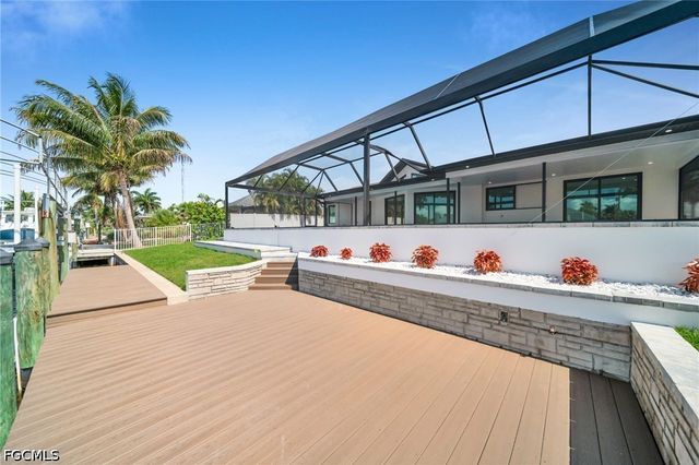 1938 Cornwallis PKWY, Cape Coral, FL 33904
