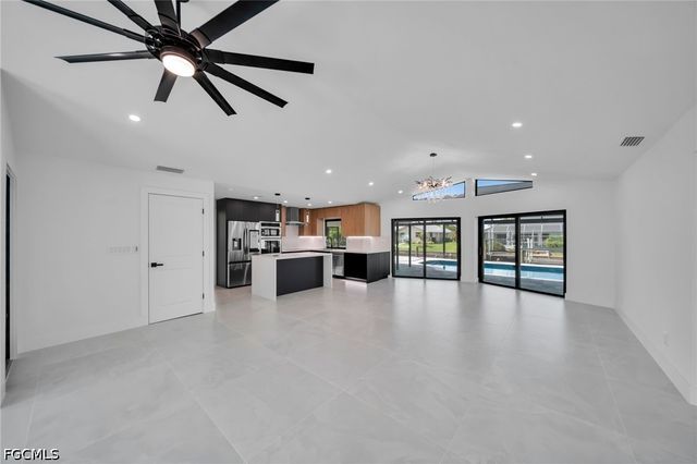 1938 Cornwallis PKWY, Cape Coral, FL 33904
