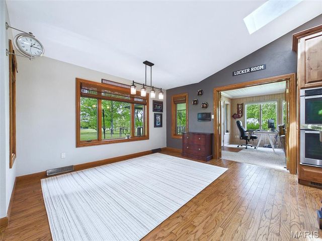 1602 Greenbrier Drive, O'fallon, IL 62269