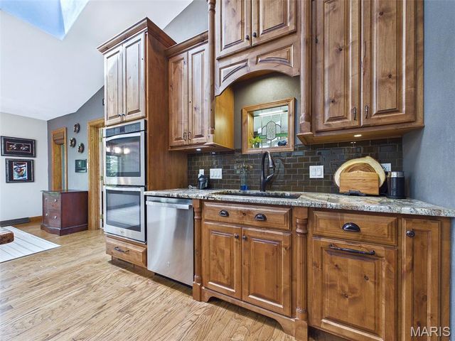 1602 Greenbrier Drive, O'fallon, IL 62269