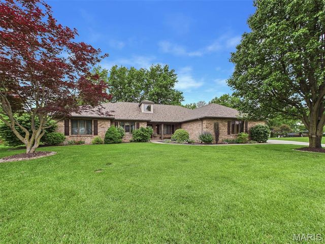 1602 Greenbrier Drive, O'fallon, IL 62269