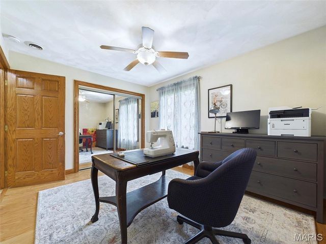 1602 Greenbrier Drive, O'fallon, IL 62269