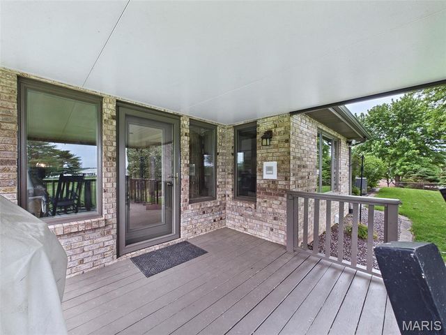 1602 Greenbrier Drive, O'fallon, IL 62269