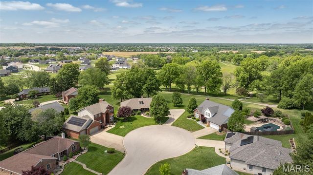 1602 Greenbrier Drive, O'fallon, IL 62269
