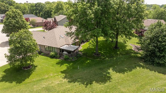 1602 Greenbrier Drive, O'fallon, IL 62269