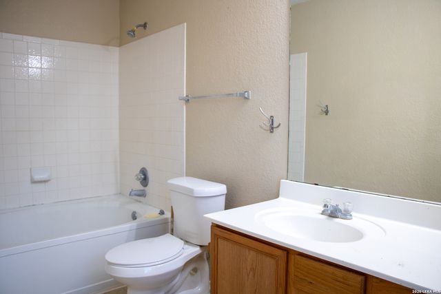 338 Tres Caminos, San Antonio, TX 78245