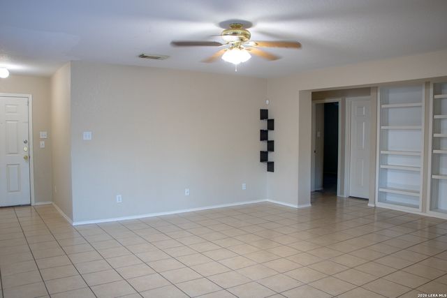 338 Tres Caminos, San Antonio, TX 78245