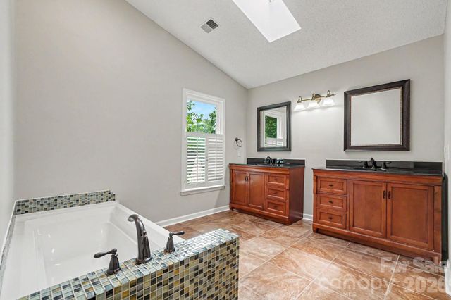 9604 Newby Lane, Matthews, NC 28105