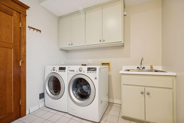 3145 E Bde Maka Ska Parkway, Minneapolis, MN 55408