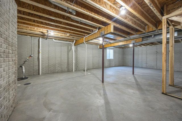 1750 Switchgrass STREET, Oconomowoc, WI 53066